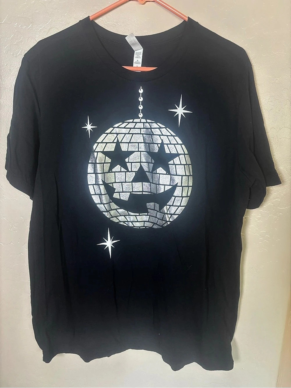 Canvas Graphic Short Sleeve Tee in Black XL